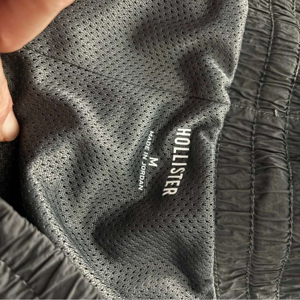 Hollister GRAY baggy track Joggers with White Accent size men’s medium - Picture 5 of 6